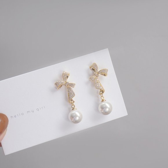 NEW 14K Gold Plated Diamond Bow Pearl Earrings - Picture 3 of 7